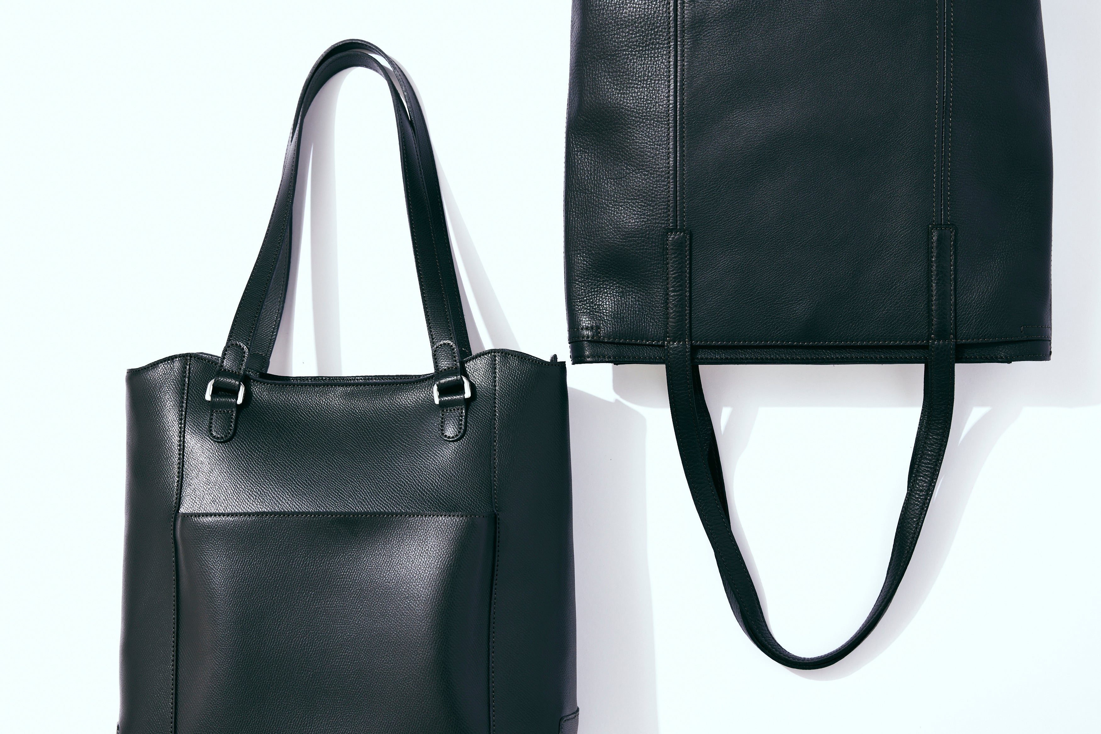 「Shrink Leather」と「S-Film Leather」2つの違いを楽しむ。