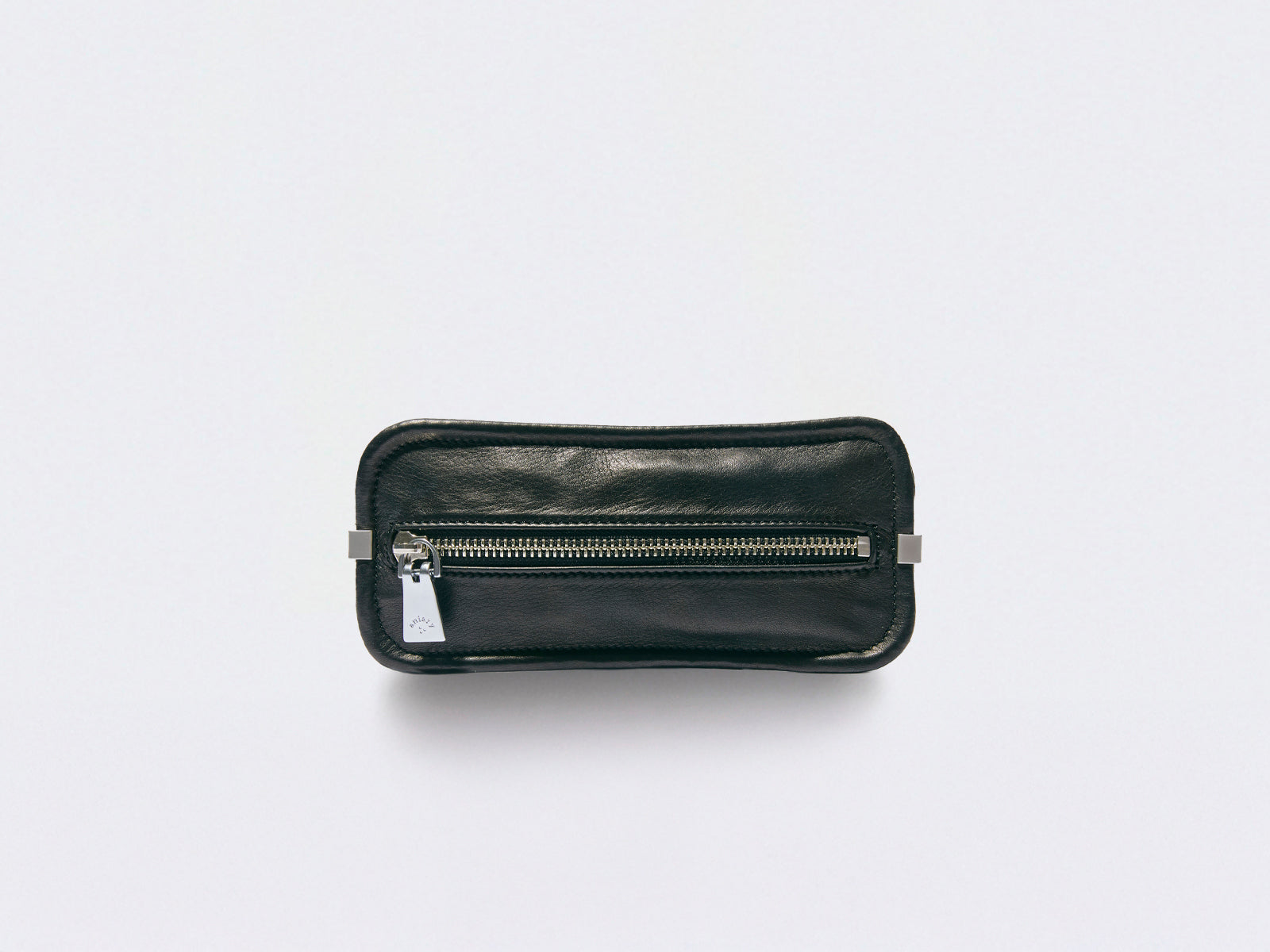 aniary アニアリ ティントエンボスレザー ラウンドファスナー長財布 白 aniary アニアリ ティントエンボスレザー ラウンドファスナー長財布 白