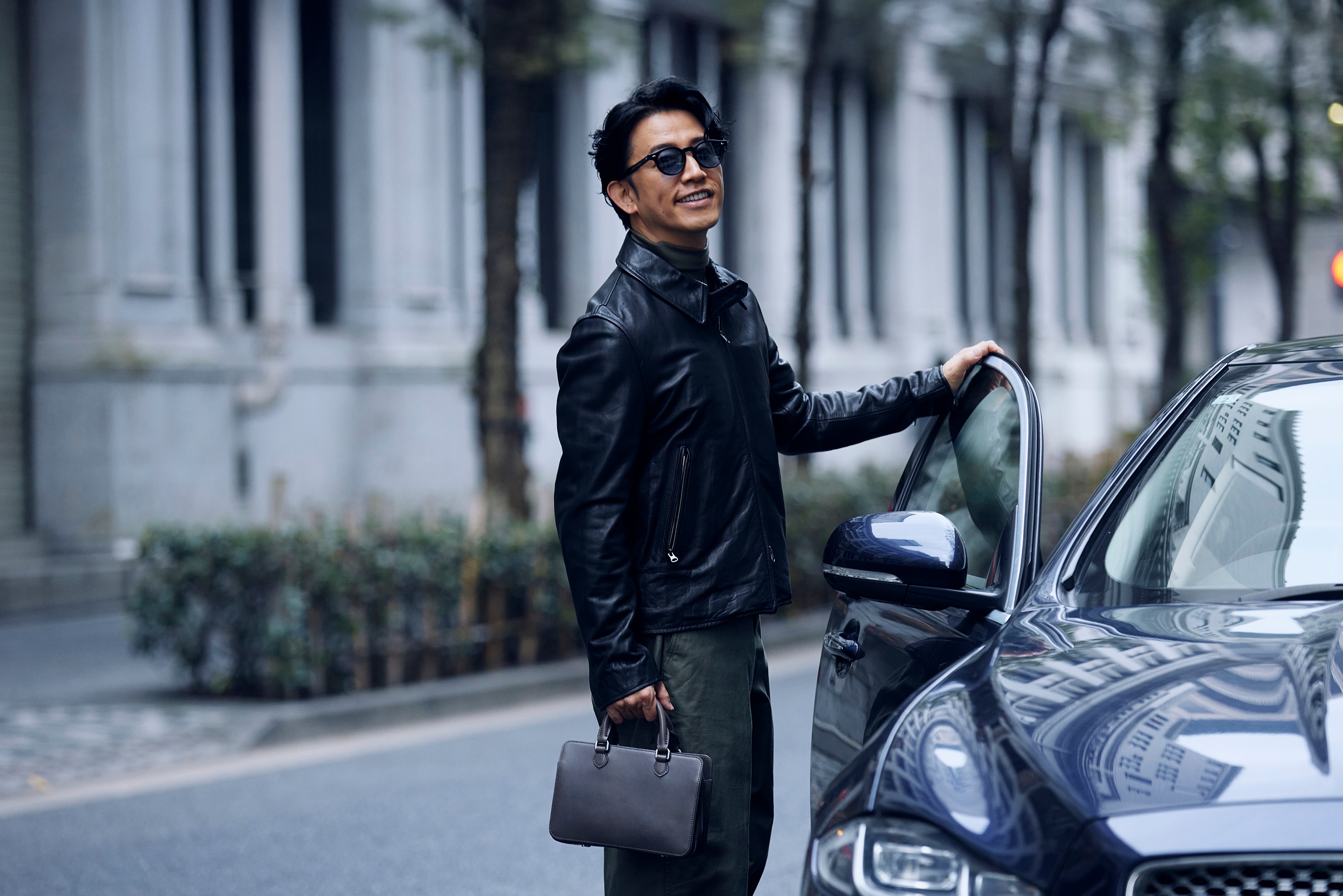 U5138f42　■aniary アニアリ■　フラップ式 レザークラッチバッグ ブラウン aniary（アニアリ） OFFICIAL WEB STORE [メーカー公式通販]